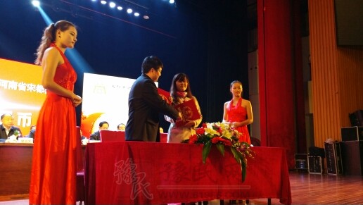 100225bjr422z5qeufu5u5.jpg