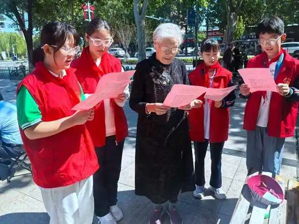 河南济源：沁园路小学开展文明旅游宣传志愿服务活动