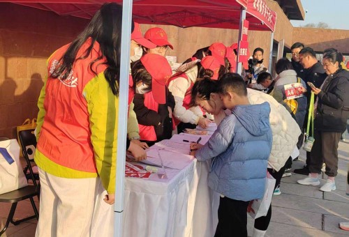 ֣�ݴ�ѧС����־Ը����ӻ����������Ų�����  ���ഺ�ȶ��ܳɳ��з羰��