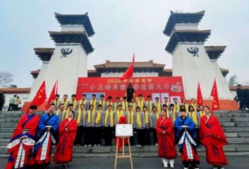 �پ������߽�ҽʥ������ϰ����й�ѵ ���н����򾫳�