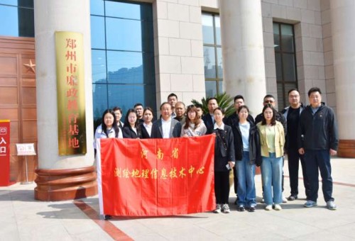 ��Ӣ��������ɫѪ�� ��������۷ܽ�����