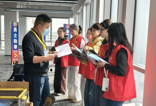 �ķ�ѧԺ�׷���ϵ�л��ʮһ�������ٰ조ͯ���Ƽ�����δ�� ־Ը��������ͯ�ġ�־Ը ...